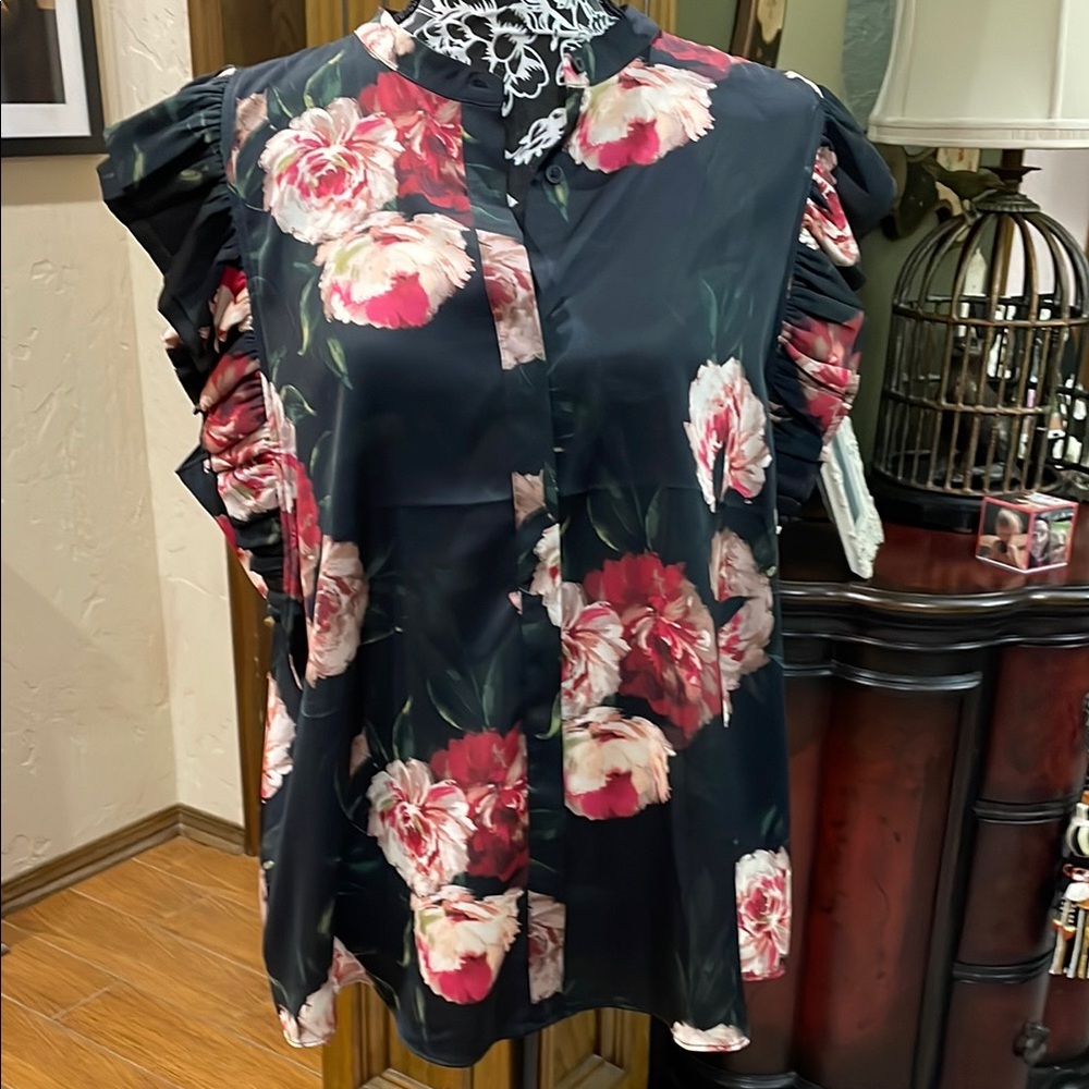 Floral top